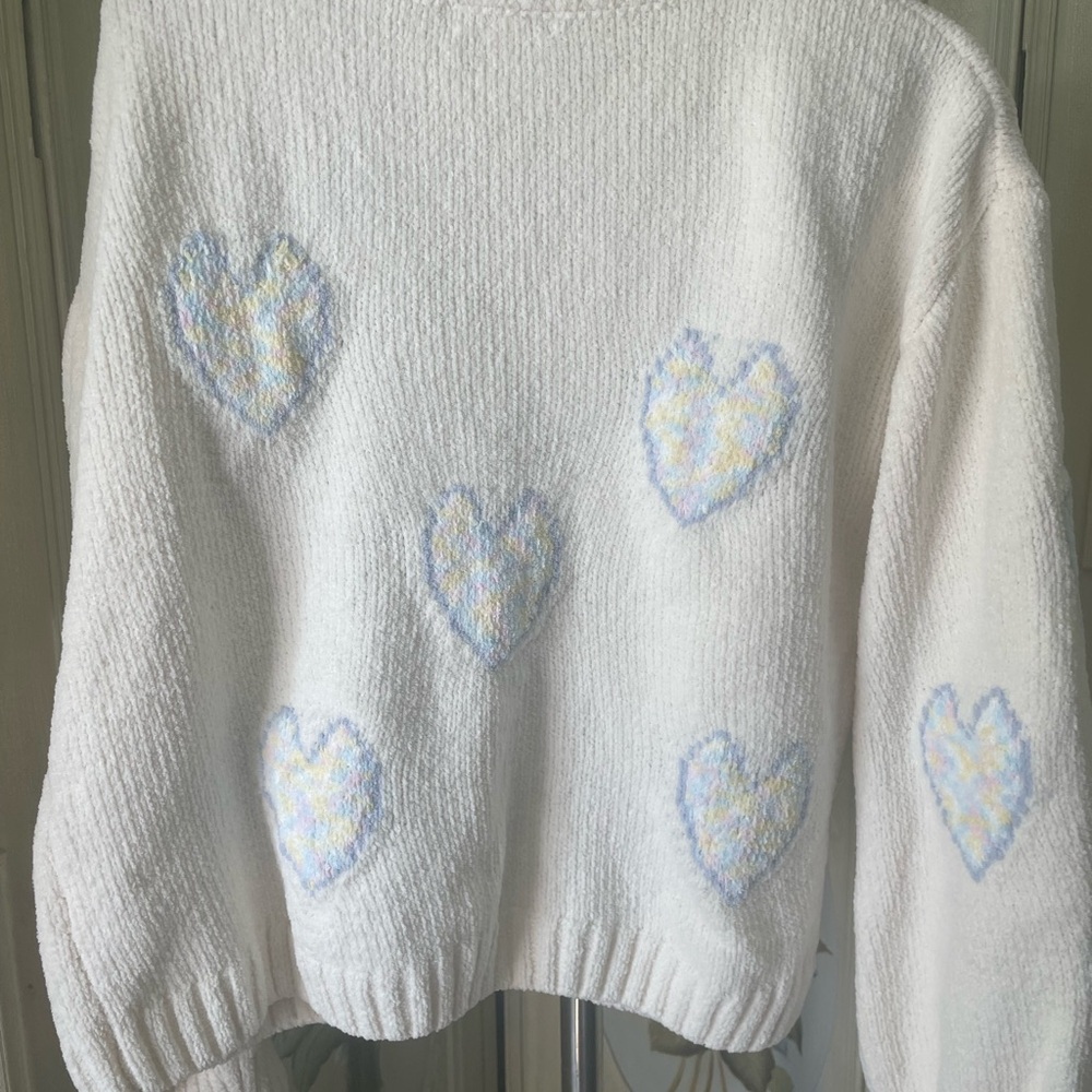 White Heart Patterned Women's Sweater